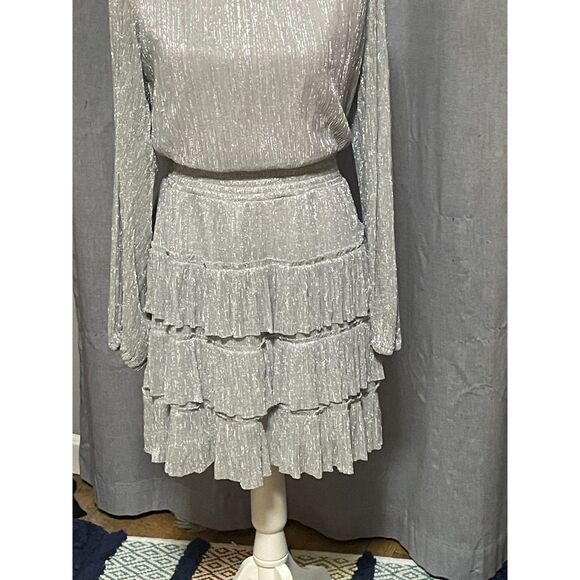 Express Silver Shimmer Pleated Tiered Mini Dress Long Sleeve SM - Picture 5 of 11
